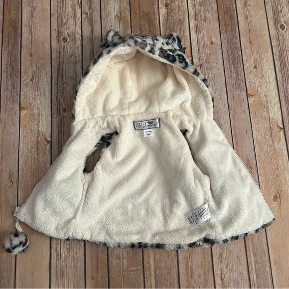 Widgeon Faux Fur Animal Print Vest - Picture 5 of 7